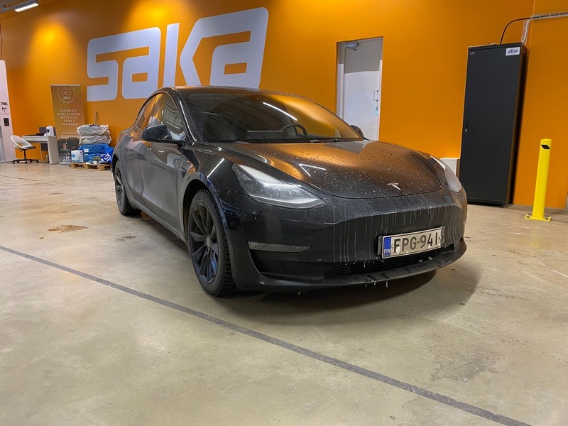 Tesla Model 3 vaihtoauto