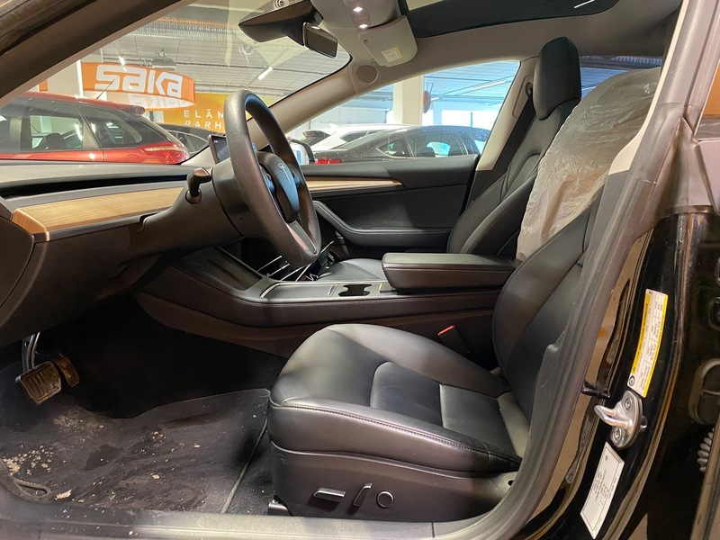 Tesla Model 3 vaihtoauto