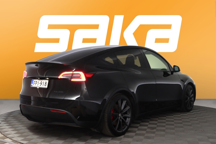 Tesla Model Y vaihtoauto