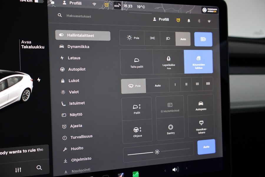 Tesla Model 3 vaihtoauto