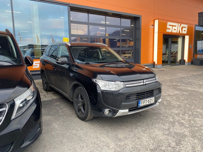 Mitsubishi Outlander PHEV vaihtoauto