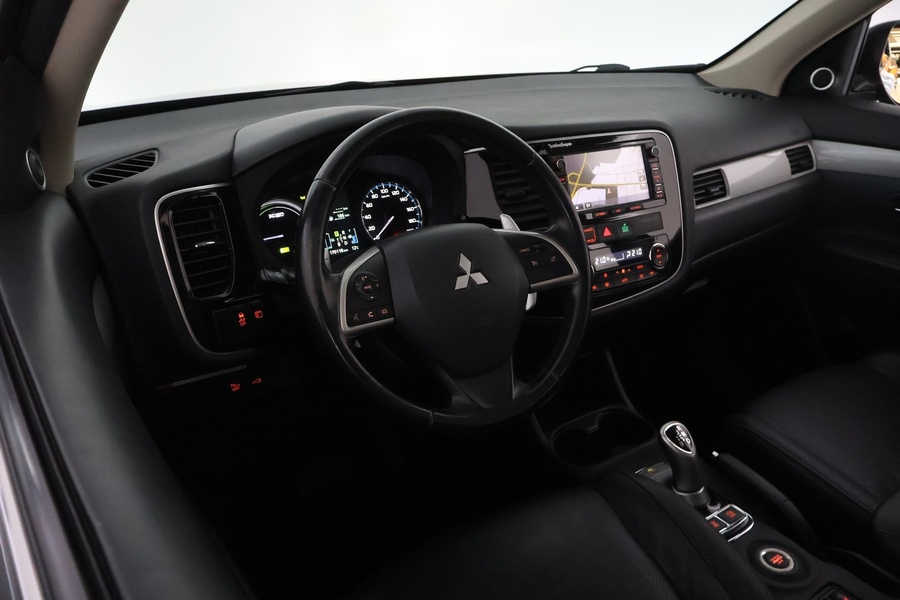 Mitsubishi Outlander PHEV vaihtoauto