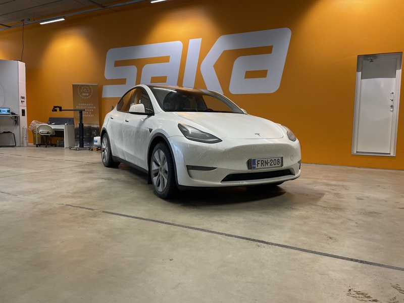 Tesla Model Y vaihtoauto