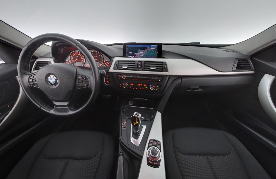 BMW 320 vaihtoauto