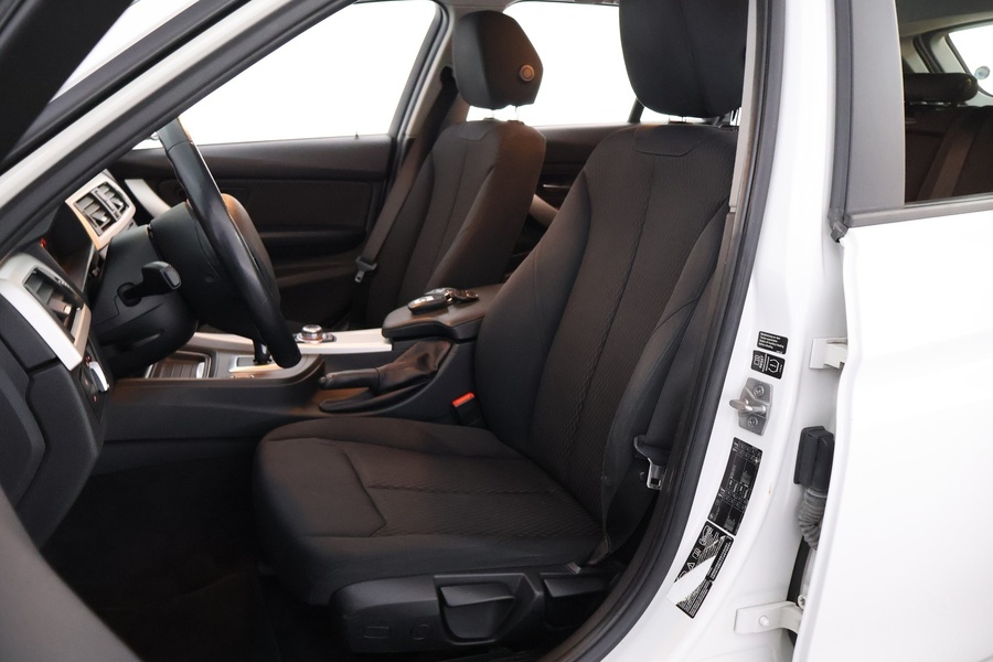 BMW 320 vaihtoauto