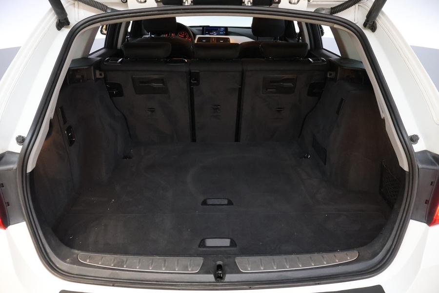 BMW 320 vaihtoauto