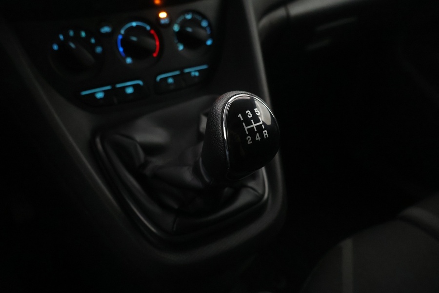 Ford Transit Connect vaihtoauto