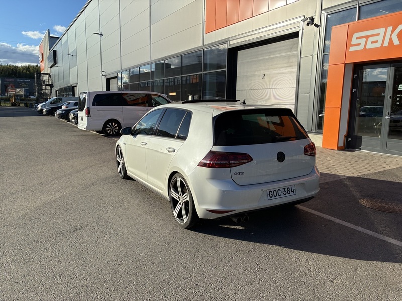 Volkswagen Golf vaihtoauto