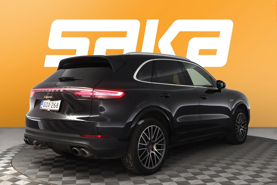 Porsche Cayenne vaihtoauto