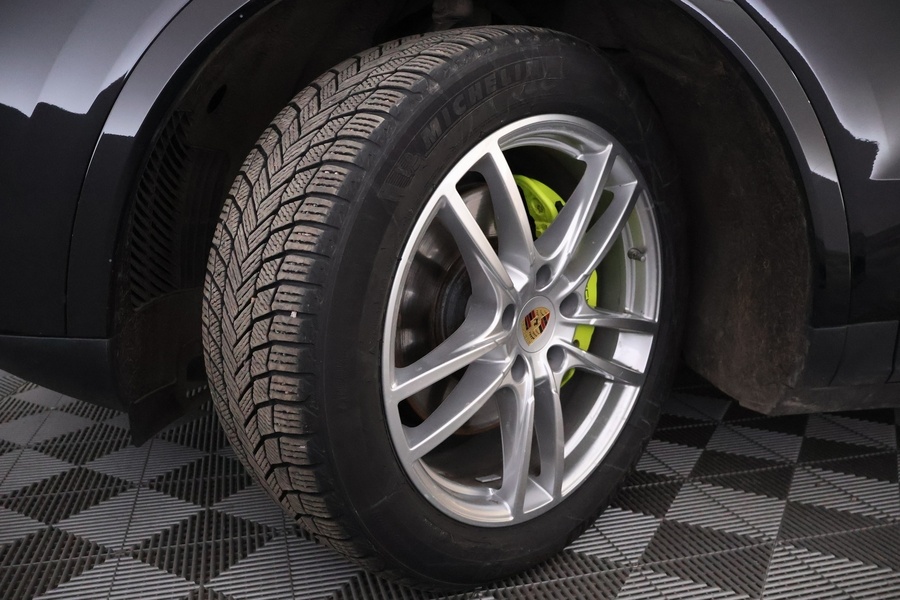 Porsche Cayenne vaihtoauto