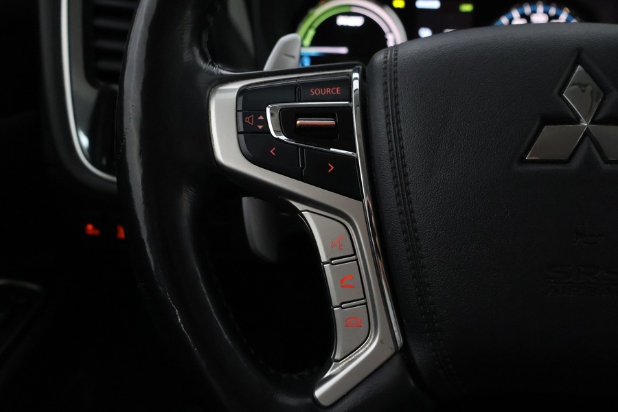 Mitsubishi Outlander PHEV vaihtoauto