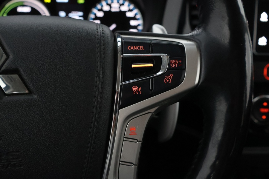 Mitsubishi Outlander PHEV vaihtoauto