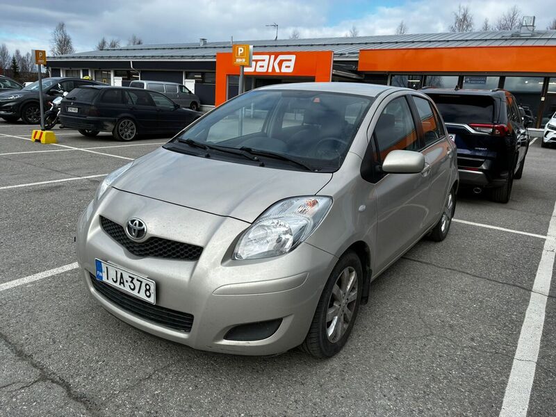 Toyota Yaris vaihtoauto