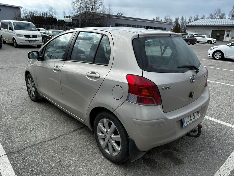 Toyota Yaris vaihtoauto