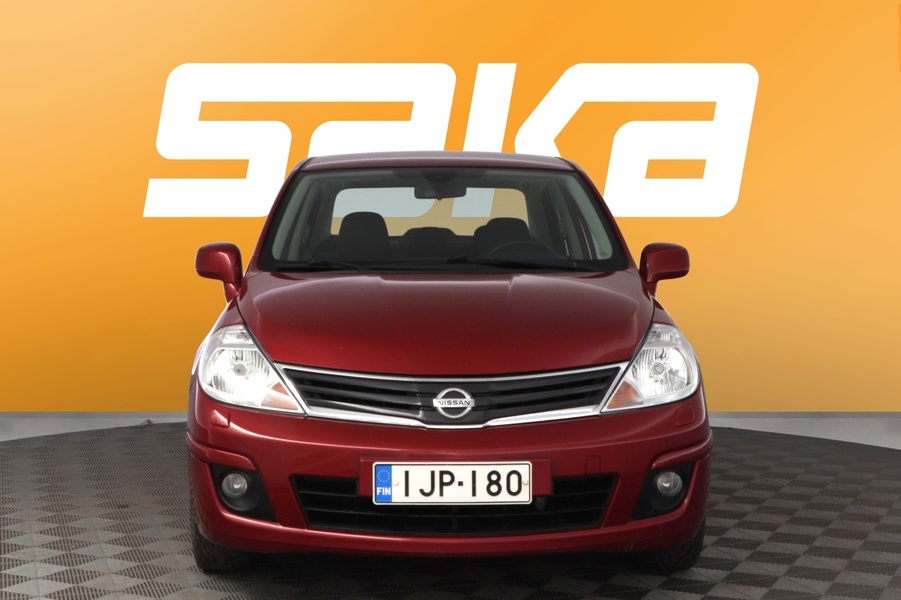 Nissan Tiida vaihtoauto