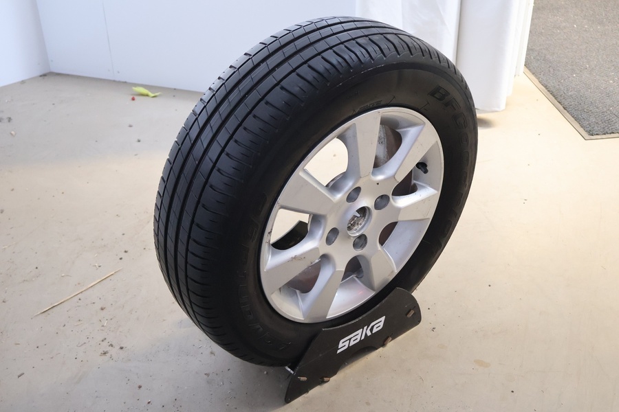 Nissan Tiida vaihtoauto