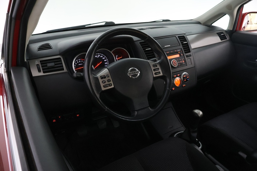 Nissan Tiida vaihtoauto