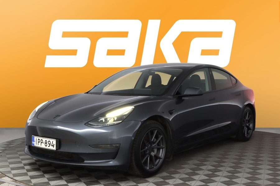 Tesla Model 3 vaihtoauto