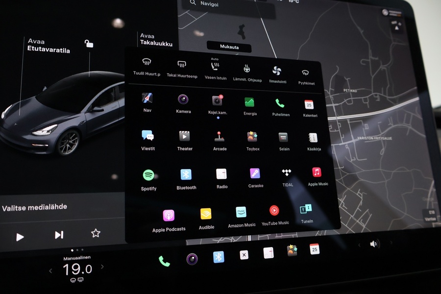 Tesla Model 3 vaihtoauto