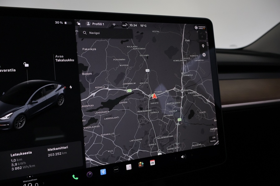 Tesla Model 3 vaihtoauto