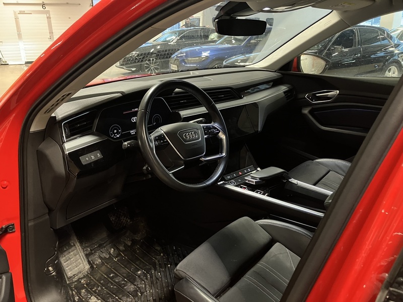 Audi Q8 e-tron vaihtoauto