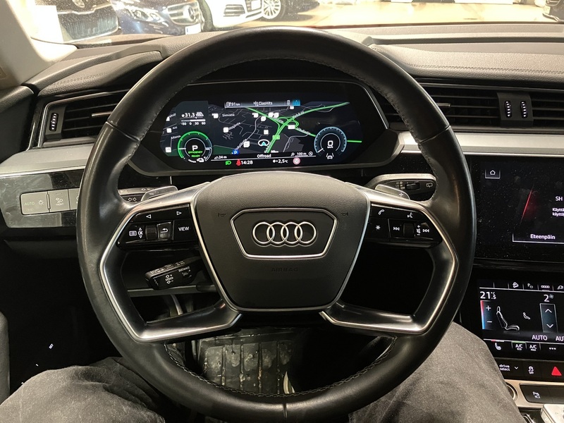 Audi Q8 e-tron vaihtoauto