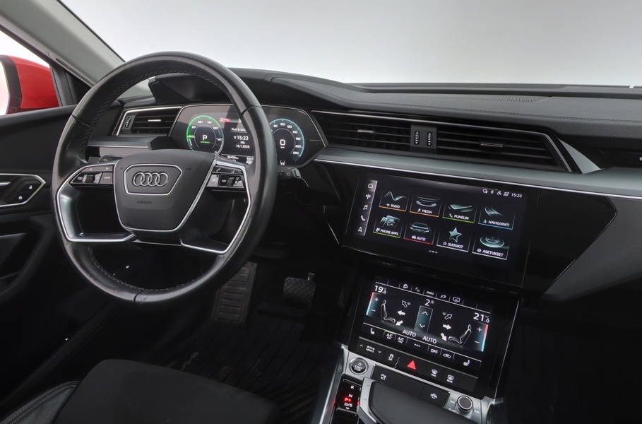 Audi Q8 e-tron vaihtoauto