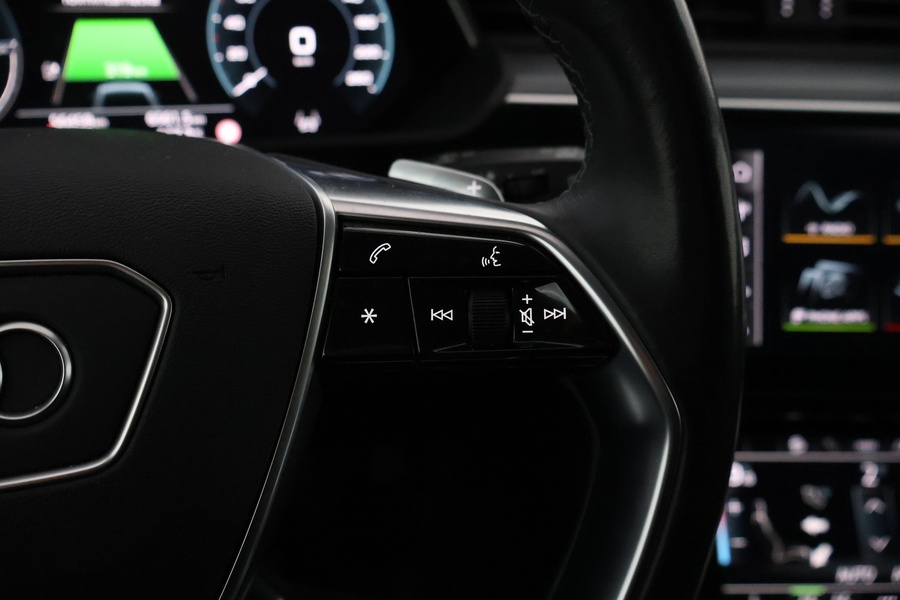 Audi Q8 e-tron vaihtoauto