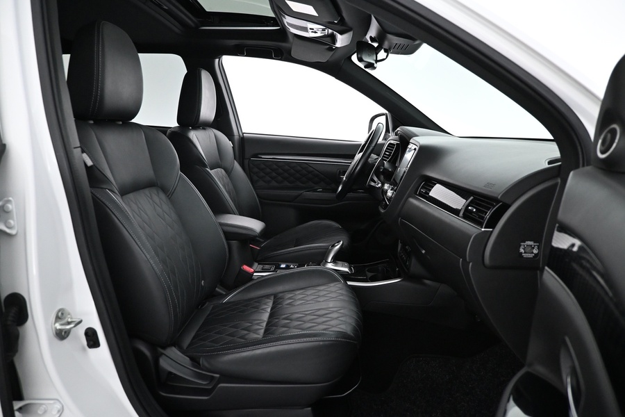 Mitsubishi Outlander PHEV vaihtoauto