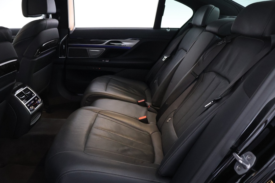 BMW 740 vaihtoauto