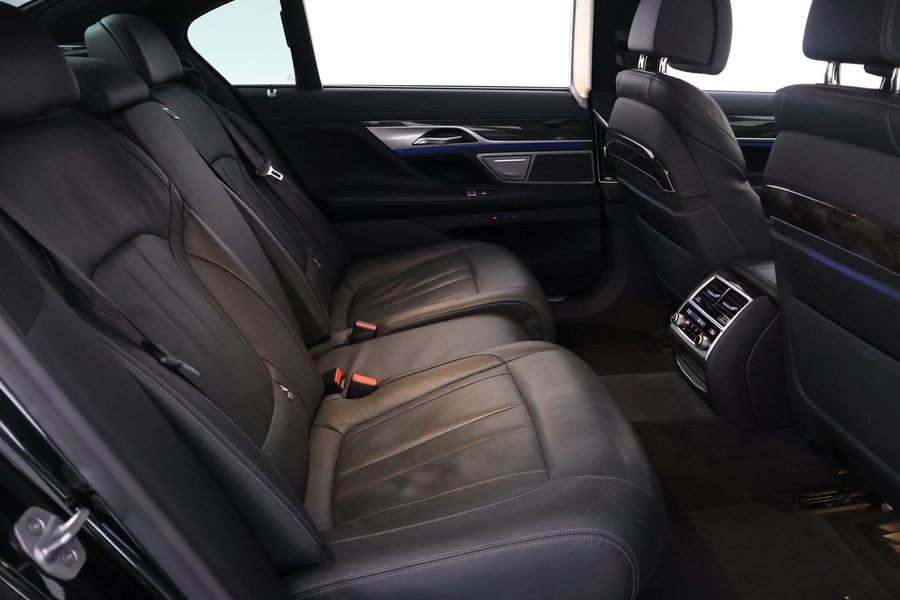 BMW 740 vaihtoauto