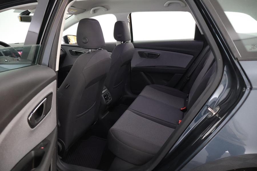 SEAT Leon Sportstourer vaihtoauto