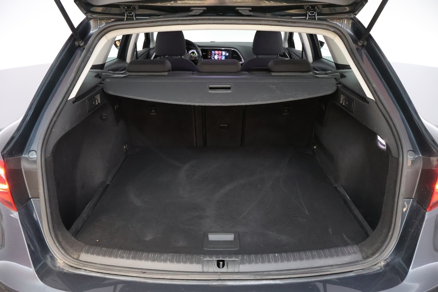 SEAT Leon Sportstourer vaihtoauto