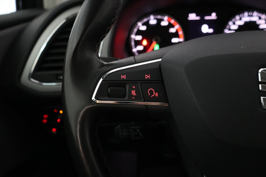 SEAT Leon Sportstourer vaihtoauto