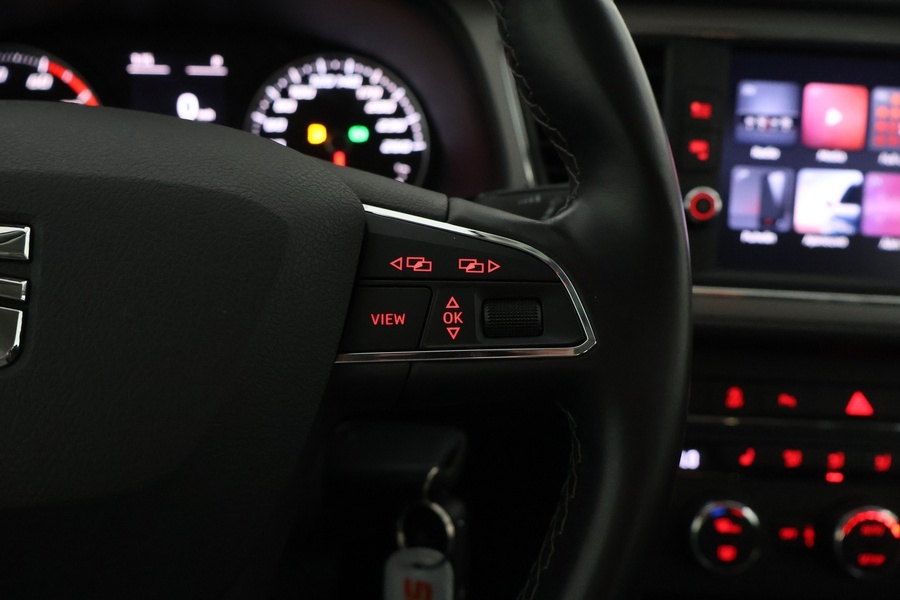 SEAT Leon Sportstourer vaihtoauto