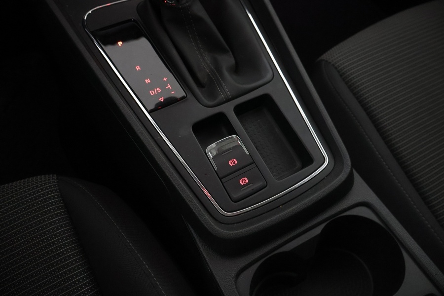 SEAT Leon Sportstourer vaihtoauto