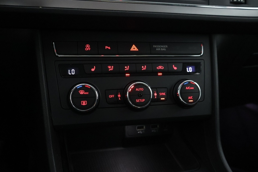 SEAT Leon Sportstourer vaihtoauto