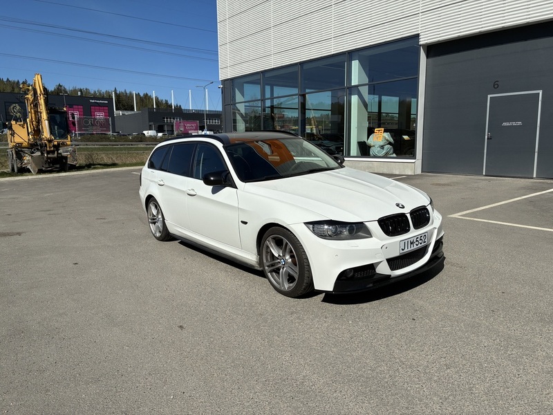 BMW 320 vaihtoauto