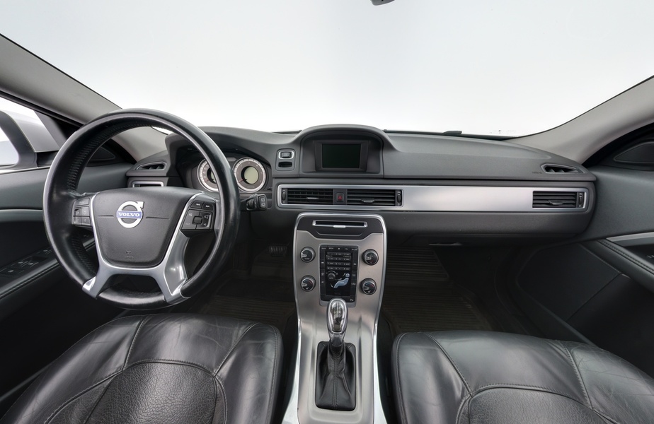 Volvo V70 vaihtoauto