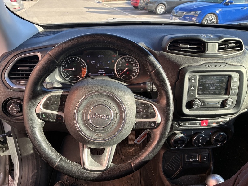 Jeep Renegade vaihtoauto