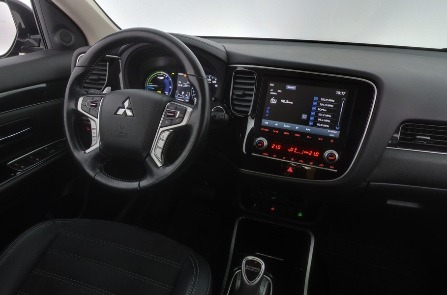 Mitsubishi Outlander PHEV vaihtoauto