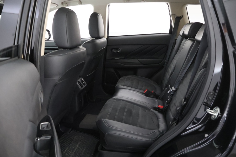 Mitsubishi Outlander PHEV vaihtoauto