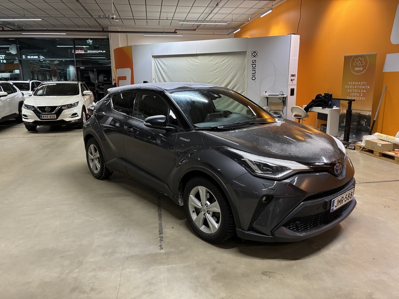 Toyota C-HR vaihtoauto