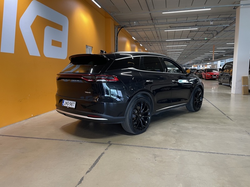 BYD Tang vaihtoauto