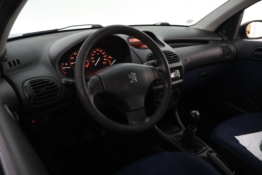Peugeot 206 vaihtoauto
