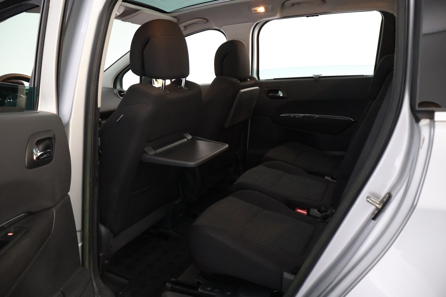 Peugeot 5008 vaihtoauto