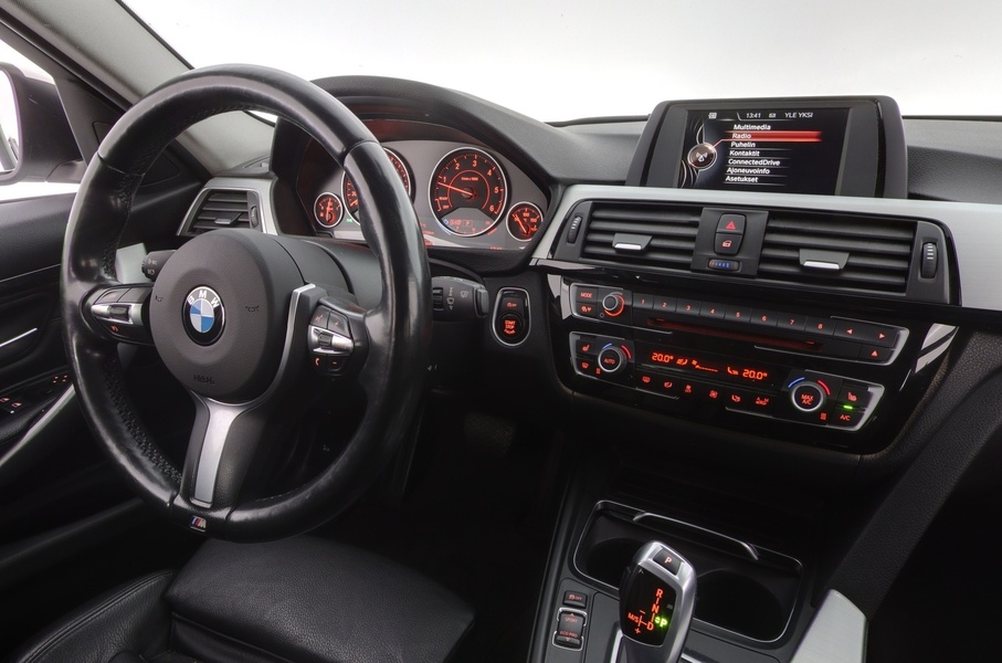 BMW 320 vaihtoauto
