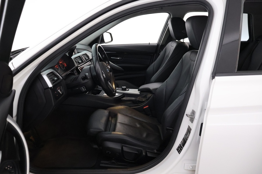 BMW 320 vaihtoauto