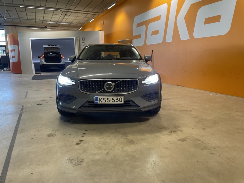 Volvo V60 Cross Country vaihtoauto