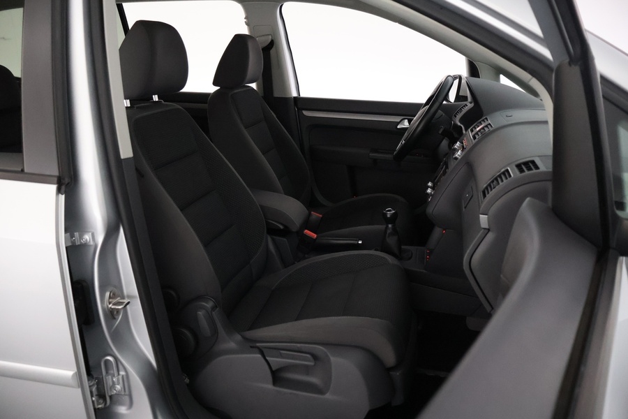 Volkswagen Touran vaihtoauto